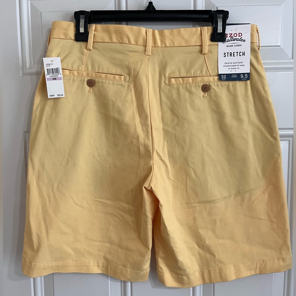 NWT IZOD Saltwater Shorts Men’s 32 Yellow Stretch Chino Relaxed‎ Classic 9.5”